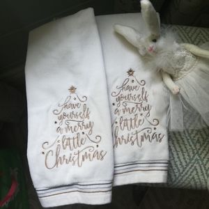 Donated: Pair of Christmas hand towels